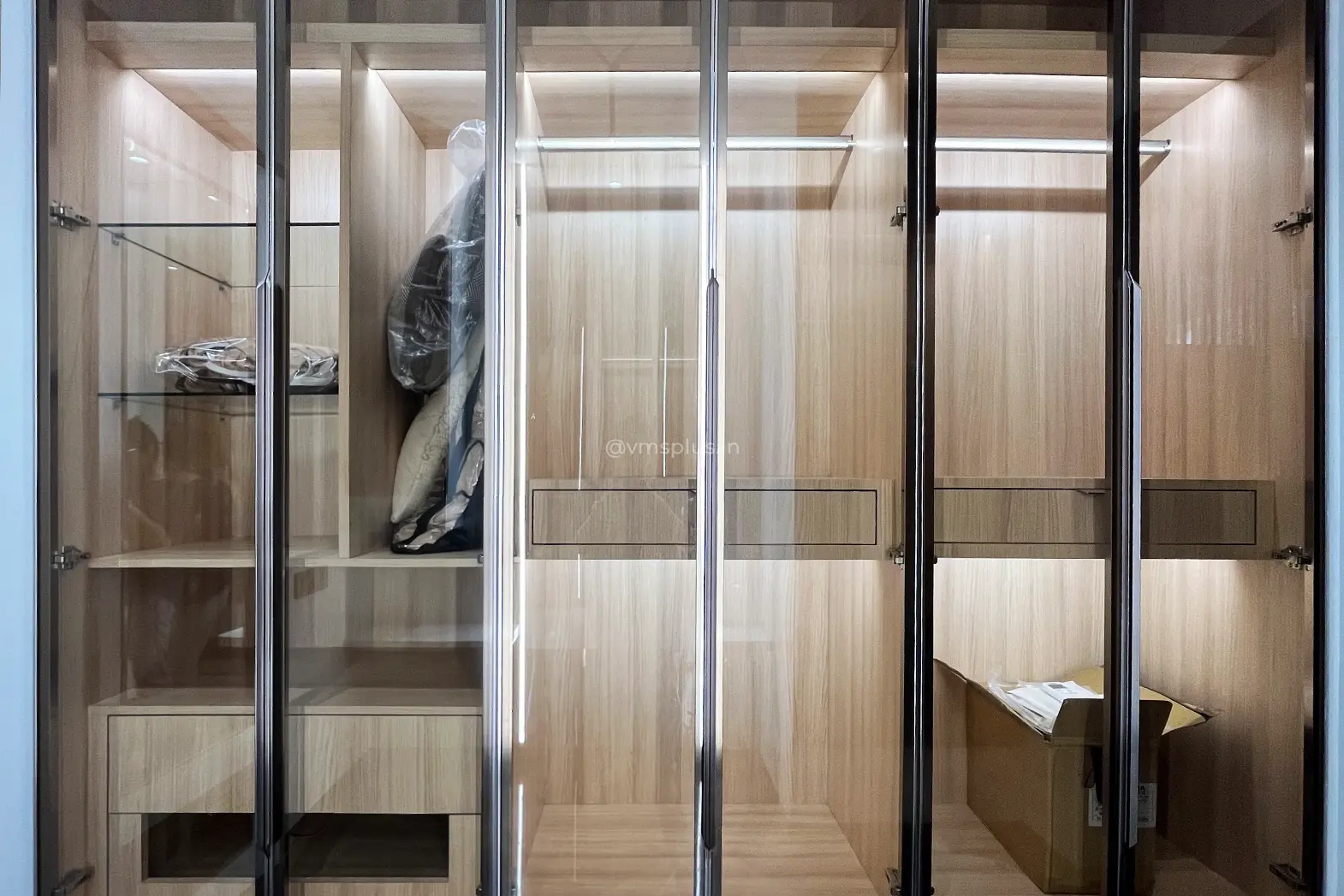 Stunning Glass Wardrobe Designs for Bedrooms   
